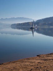 Tidlig morgen ved Orava reservoir