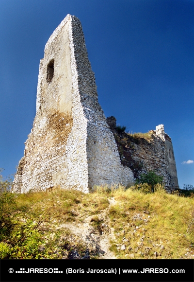 Die Burg von Cachtice - Donjon-Ruine