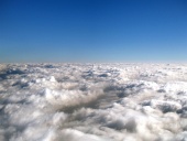 Ein Blick über die Wolken