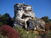 Roca con cruz cerca de Besenova, Eslovaquia