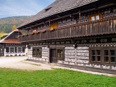 Casas populares únicas en Cicmany, Eslovaquia