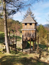 Fa erődítmény és őrtorony a Havranok-hegyen, Szlovákia