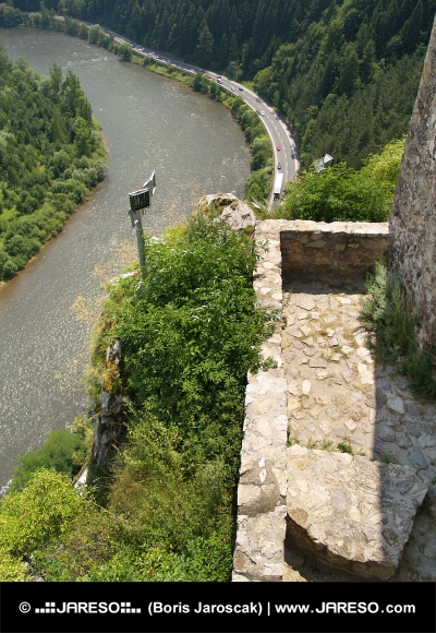 Vooruitzicht vanaf het kasteel van Strecno