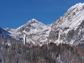 Pieken van de Hoge Tatra en skischans