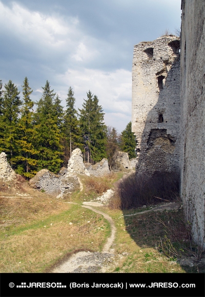 Ruiny zamku Lietava Słowacji