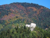 Likava zamek w głębokim lesie, na Słowacji