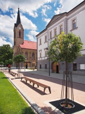 Biserica și Casa Județeană din Dolny Kubin