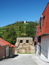 Strada cu fortificatie si Dealul Marian din Levoca