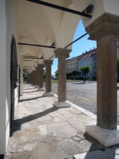 Stâlpii arcadei primăriei Levoca